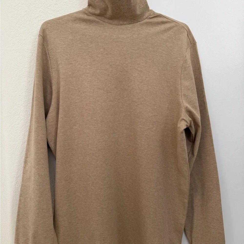 Club Room Men's Beige Turtleneck Sweater Size L, Never worn
